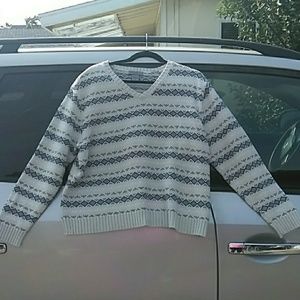 Eddie Bauer v neck crew sweater